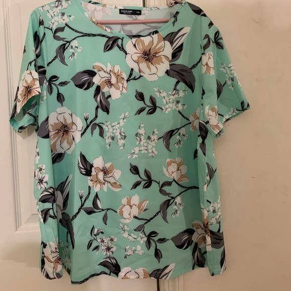 Never worn mint green shirt from SHEIN.